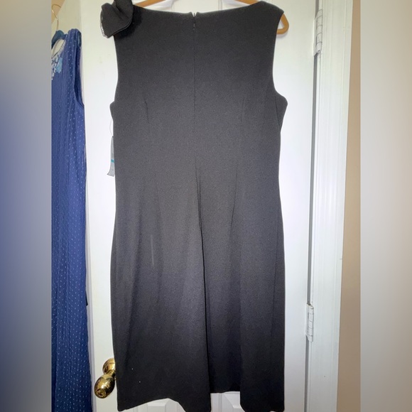 Jessica Howard Cocktail Dress with Rhinestone Trim - Picture 4 of 5